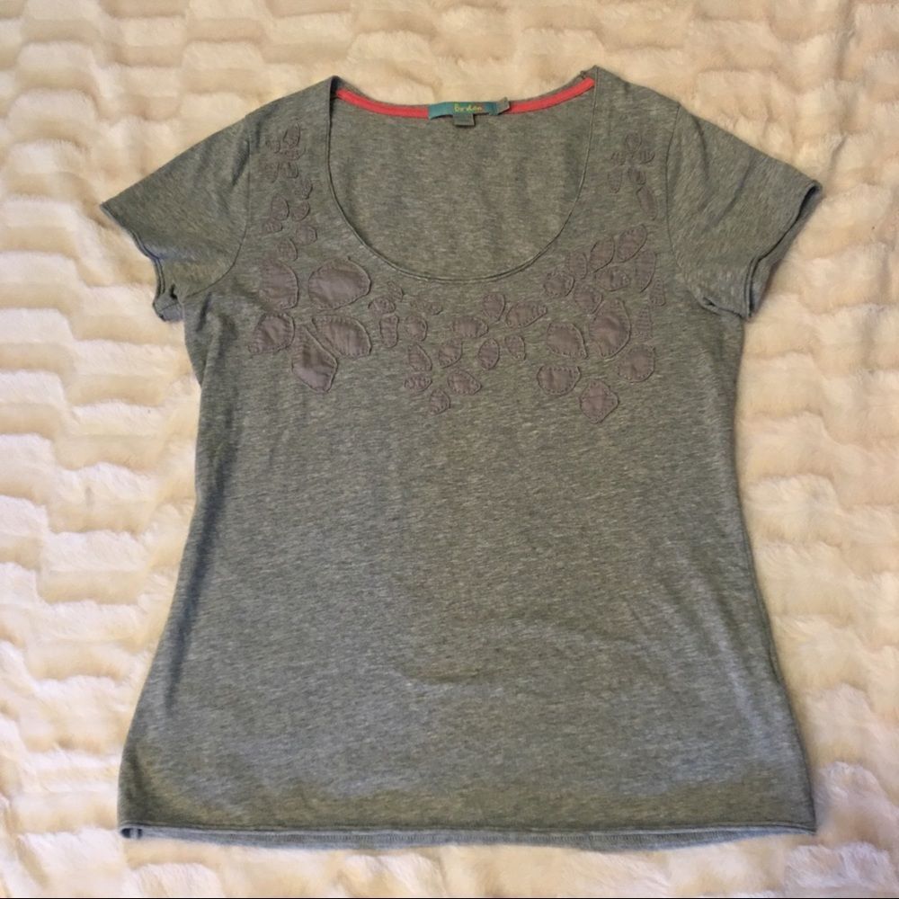 3 For $30 : Boden Gray Appliqué T-shirt Sz 6